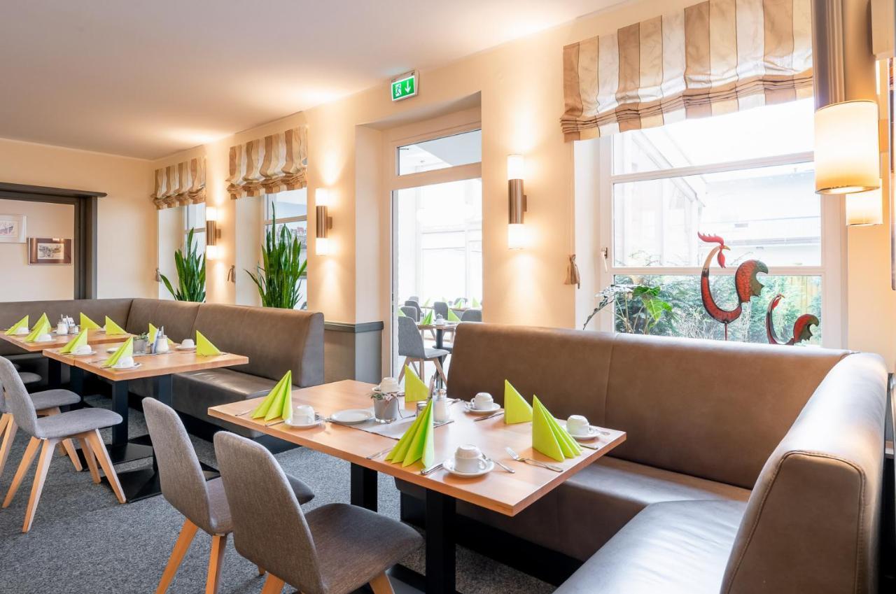 Nordsee-Hotel Hinrichsen ฮูซุม ภายนอก รูปภาพ