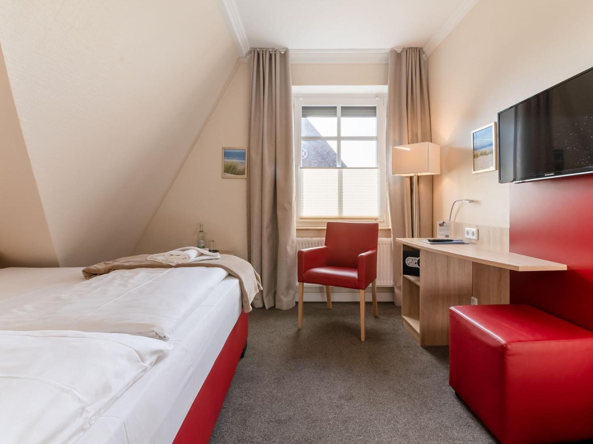 Nordsee-Hotel Hinrichsen ฮูซุม ภายนอก รูปภาพ