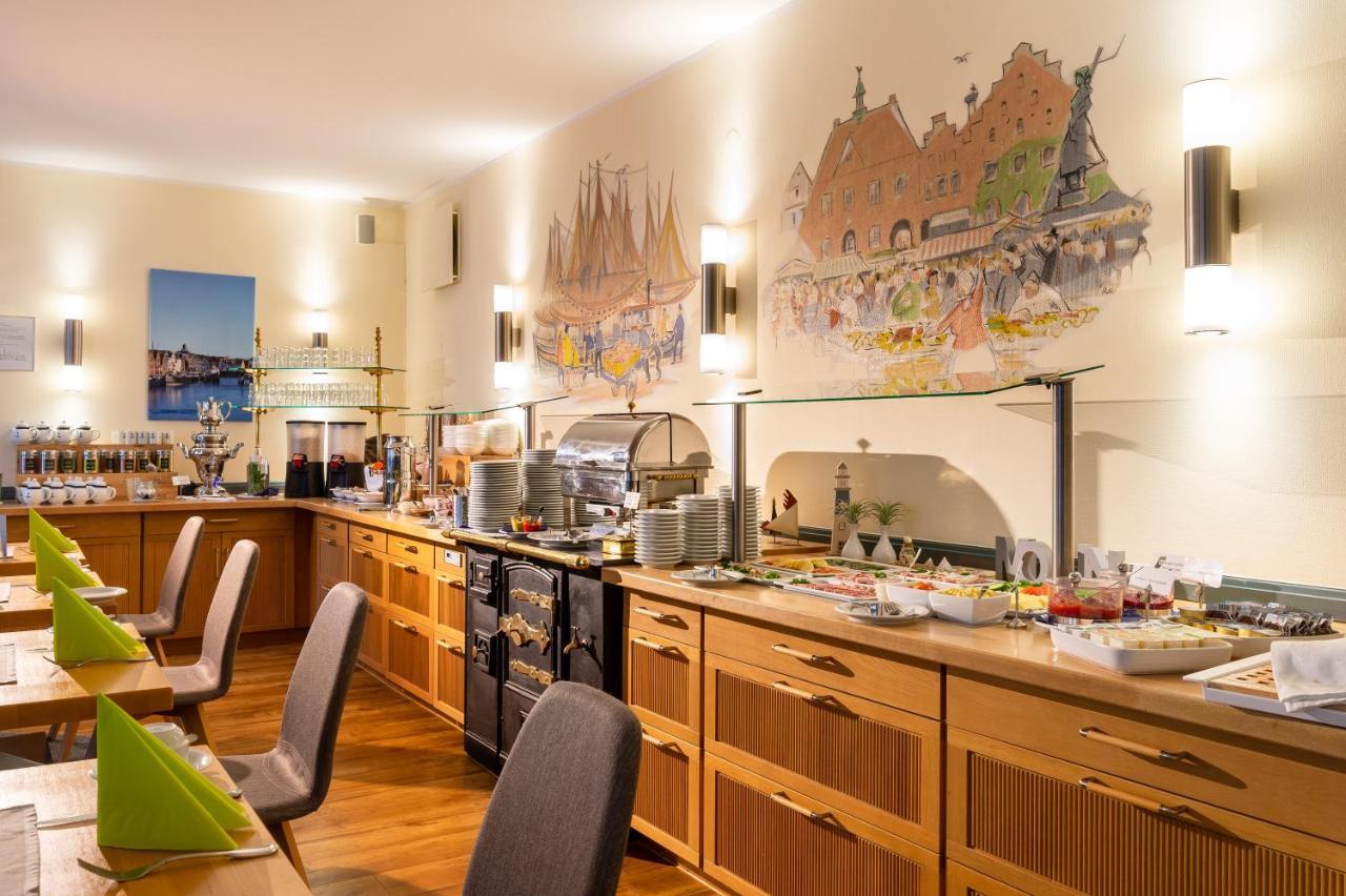 Nordsee-Hotel Hinrichsen ฮูซุม ภายนอก รูปภาพ